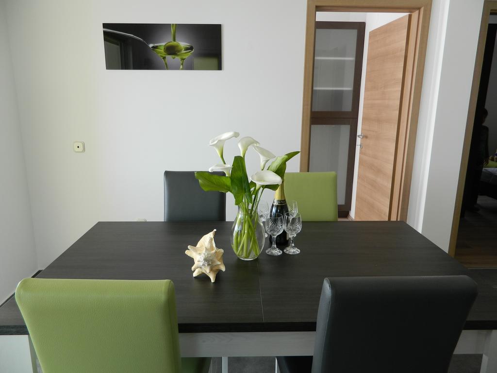 Apartmani Marinovic พอดโกรา ภายนอก รูปภาพ