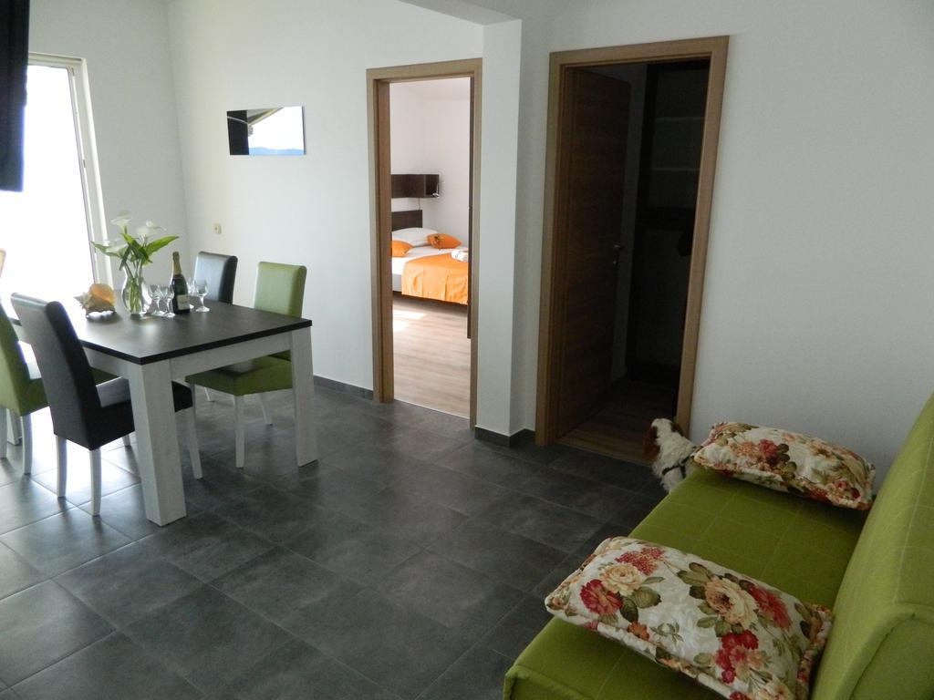 Apartmani Marinovic พอดโกรา ภายนอก รูปภาพ