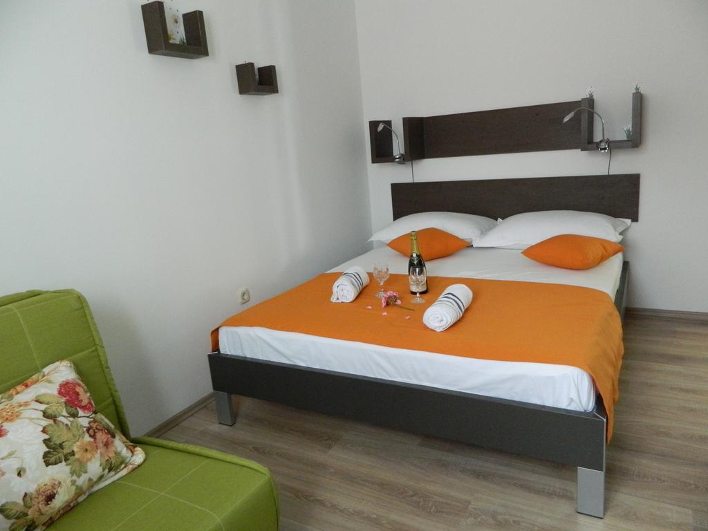 Apartmani Marinovic พอดโกรา ภายนอก รูปภาพ