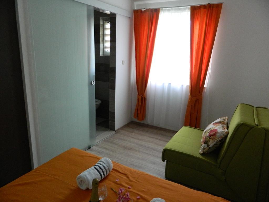 Apartmani Marinovic พอดโกรา ภายนอก รูปภาพ