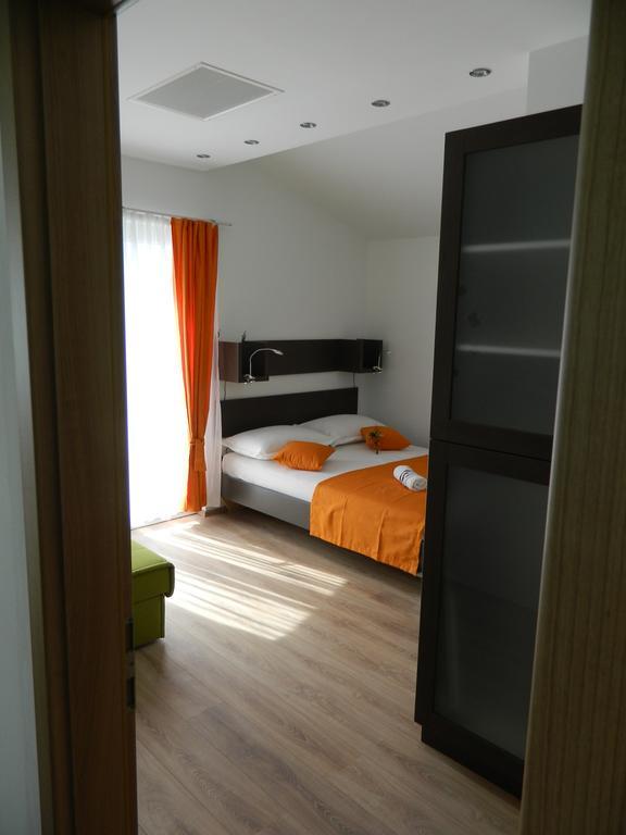 Apartmani Marinovic พอดโกรา ภายนอก รูปภาพ