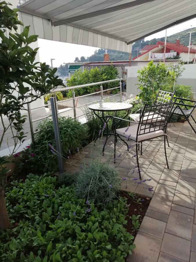 Apartmani Marinovic พอดโกรา ภายนอก รูปภาพ