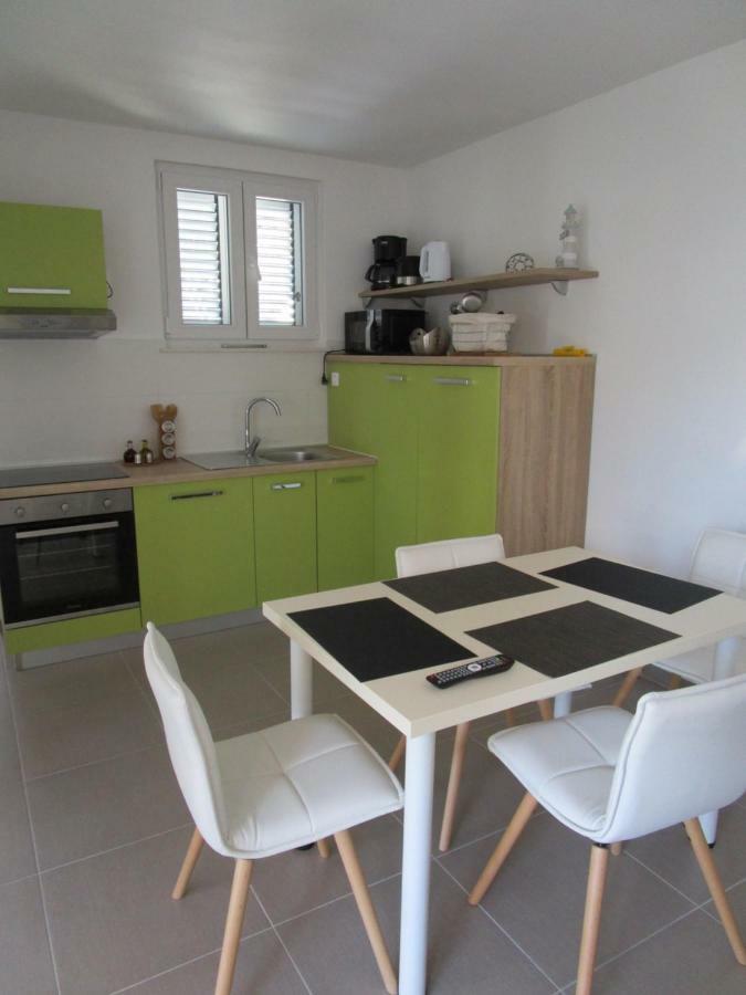 Apartmani Marinovic พอดโกรา ภายนอก รูปภาพ