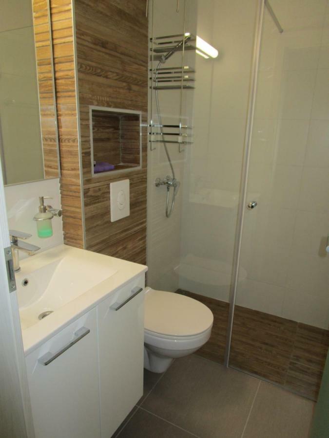 Apartmani Marinovic พอดโกรา ภายนอก รูปภาพ