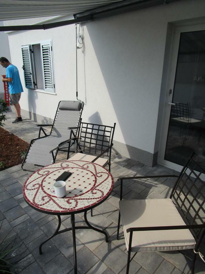Apartmani Marinovic พอดโกรา ภายนอก รูปภาพ