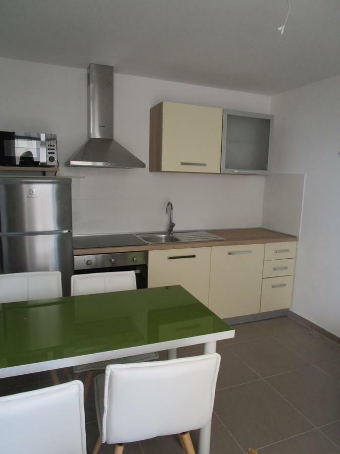 Apartmani Marinovic พอดโกรา ภายนอก รูปภาพ