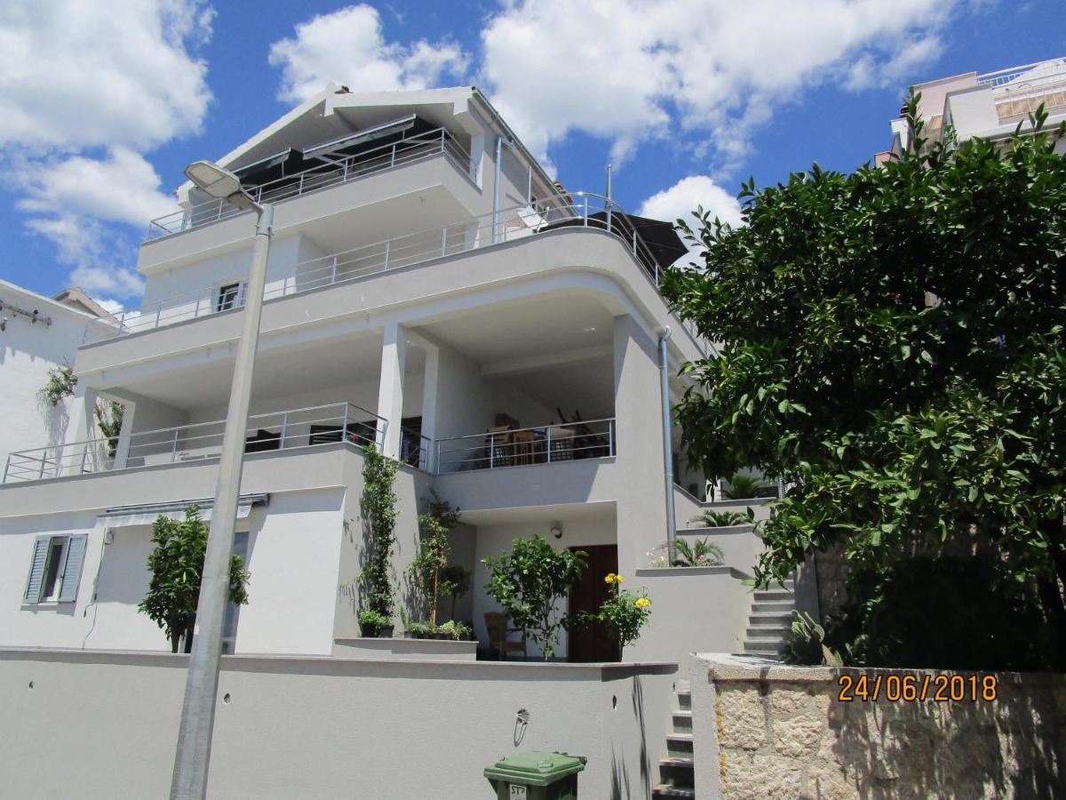 Apartmani Marinovic พอดโกรา ภายนอก รูปภาพ